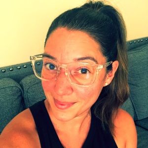 Meet your Posher, Alejandra